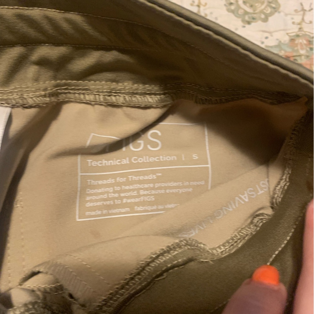 FIGS Scrub Set